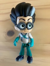 Just play Disney Jr. Deluxe PJ Masks Romeo Poseable Action Figure 4"