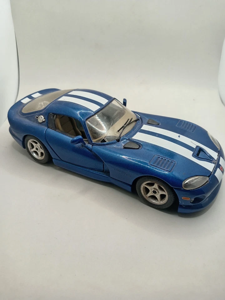 Burago Dodge Viper GTS 1/24 Scale Model Car — 第 2/2 张图片