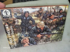 Waterloo WW II Xmas Italian Social Republic Soldier Figures 1/72 #AP010