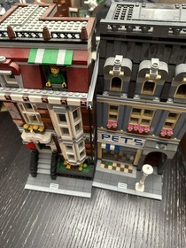 LEGO Creator Expert Modular Pet Shop 10218, Preowned READ DESCRIPTION