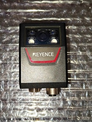 KEYENCE SR-750 High Performance Compact 1D and 2D Code Reader