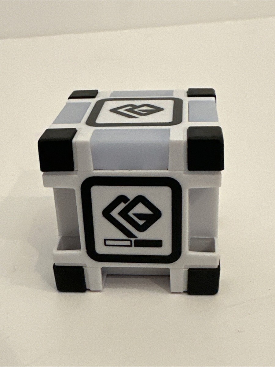 Anki Cozmoとブロック3個セット Anki Cozmoとブロック3個セット Anki Cozmo Robot Complete Base