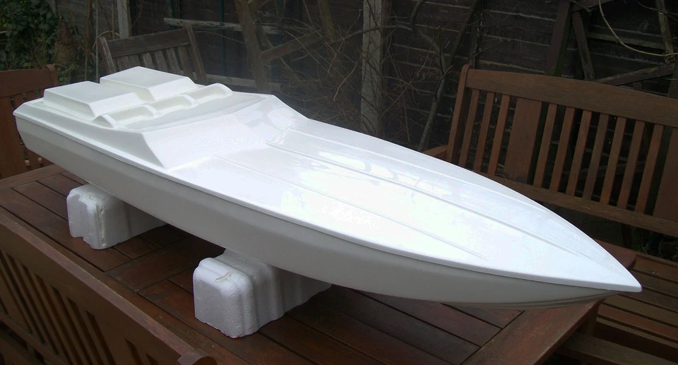 rc bootsrumpf Apache für Benzin Elektroantrieb - Bild 3 von 4