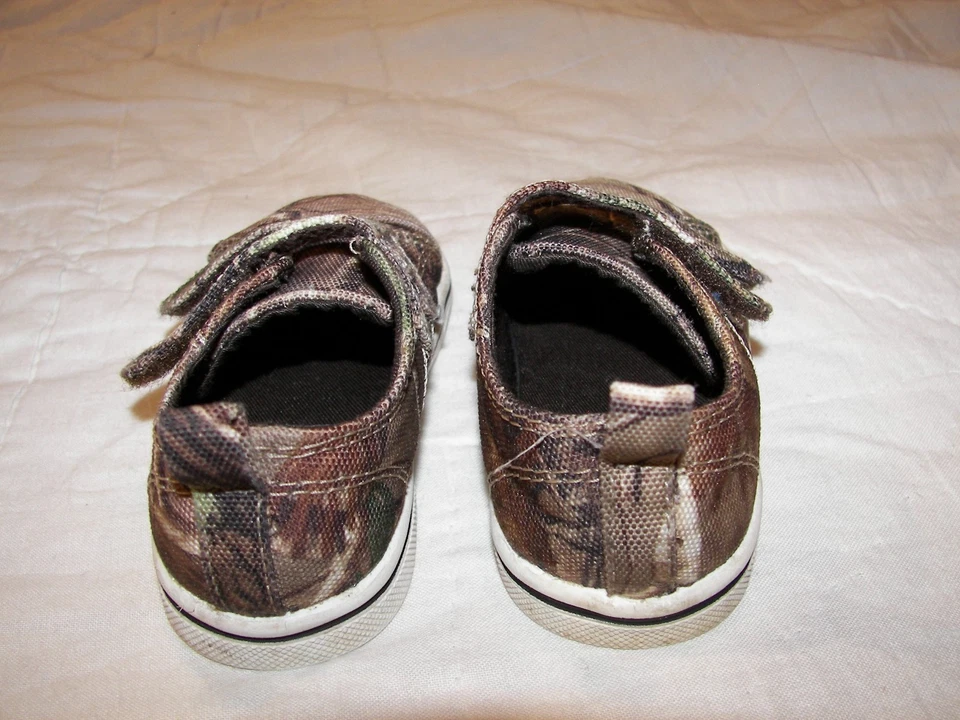 Zapatos camuflados Realtree para niños pequeños - talla 5 - 21 euros Foto 3 de 4