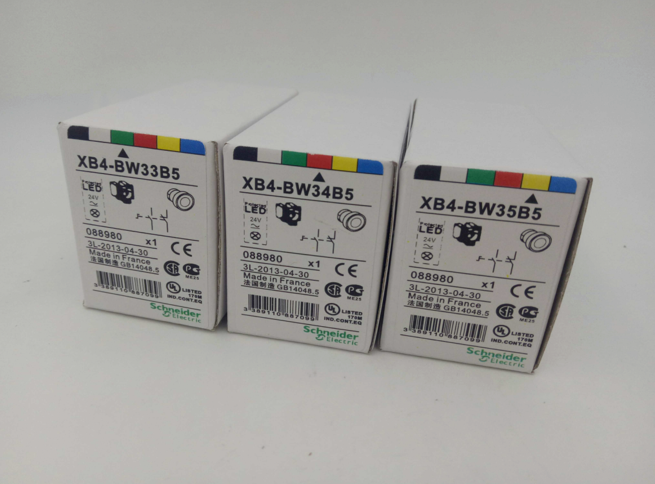 Schneider Electric Illuminated Push Button 22mm Red XB4BW34B5 for sale ...