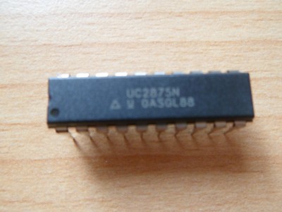 Texas Instruments UC2875N *1 Stück* *NOS*
