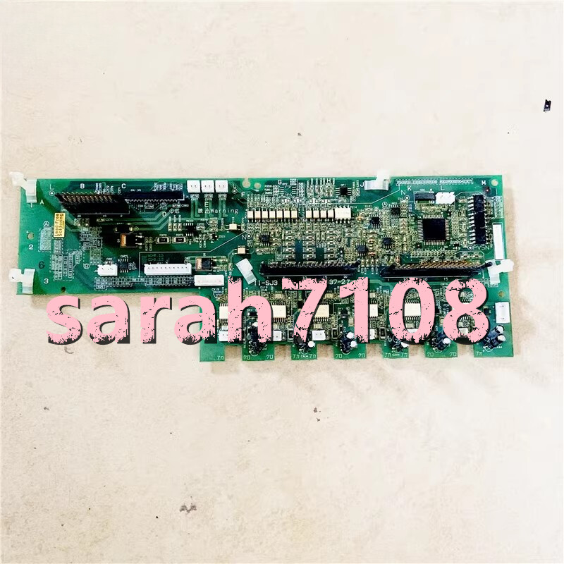 1PC USED Hitachi Inverter SJ300 L300P series 30KW 37KW drive board