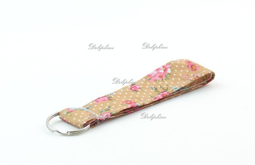 Floral fabric print wristlet key fob with key ring - Picture 5 of 11