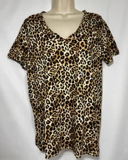 Victoria Secret Pink Women's V- Neck Animal Print Perfect Tee Medium Leopard