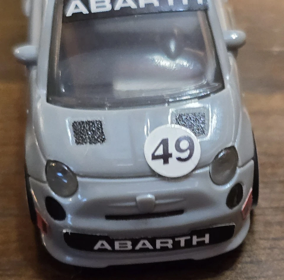 2" Spark Fiat Abarth 500 Assetto Corse 1:87 Scale Balocco Presenta Gry Loose Car - Image 2 of 4