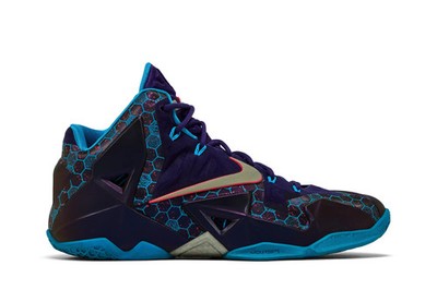 Nike LeBron 11 Hornets 616175-500 Available Now | eBay