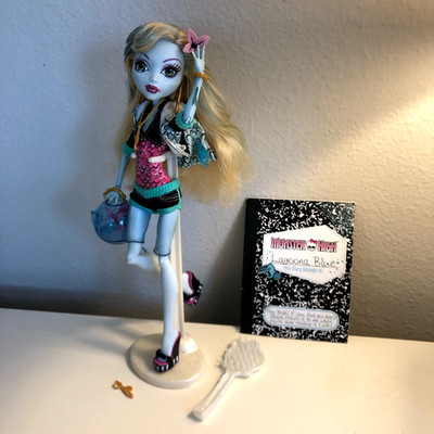   Monster High Lagoona Blue First Wave Doll 2010 Near Complete OOB  