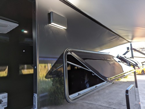 MOBILE OFFICE ALUMINIUM TRAILER 5.6 m/long - 100% AUSSIE CUSTOM MADE - Picture 13 of 19
