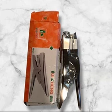 Heavy Duty Metal Handheld Manual Hand Stapler For Office & School Use