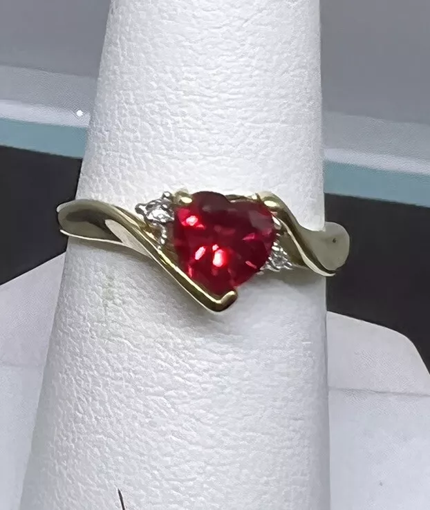 Ruby heart ring yellow gold outlet