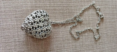 Collier Vintage En Argent Massif - Chaîne Et Pendentif Sculpté, Occasion, Style Ancien Et Unique