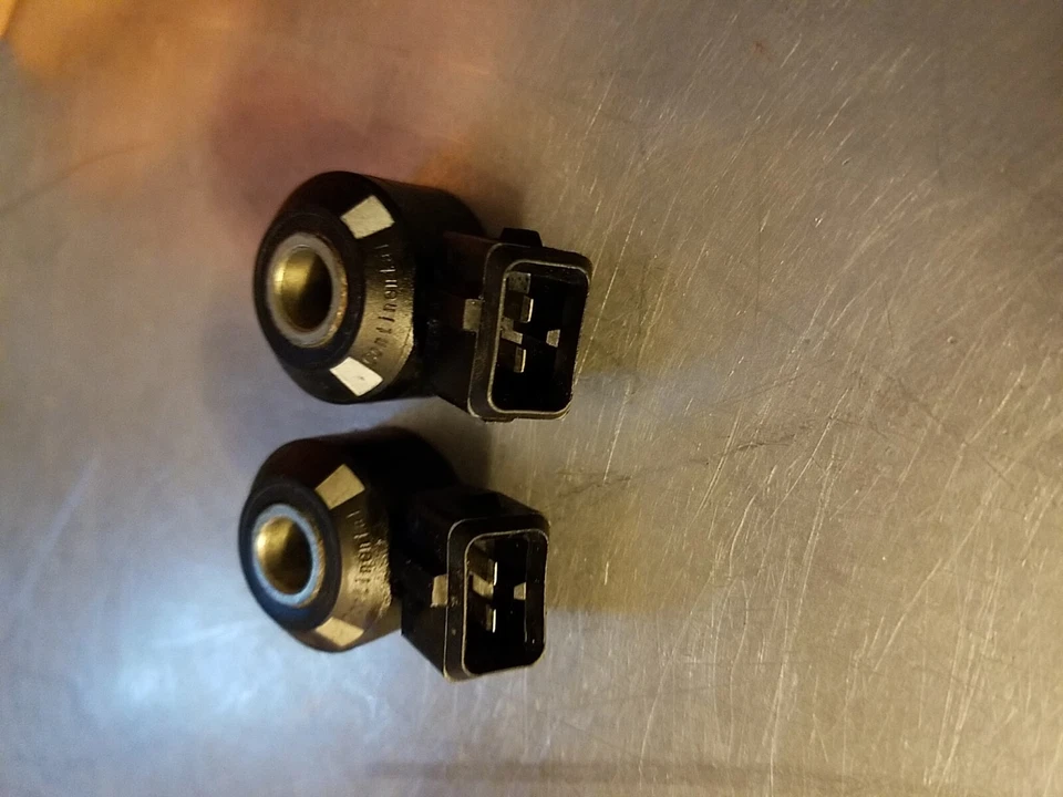 Nissan Armada SE 2010 sensores de golpe OEM  Foto 4 de 4