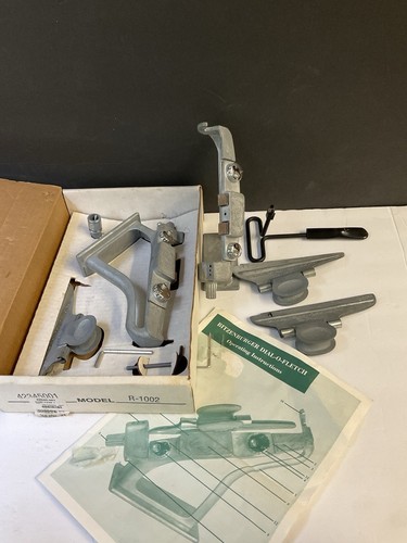 Bitzenburger Befiederungsvorrichtung R-1002 rechts & links, 2 Pfund Nocken & Befiederungen