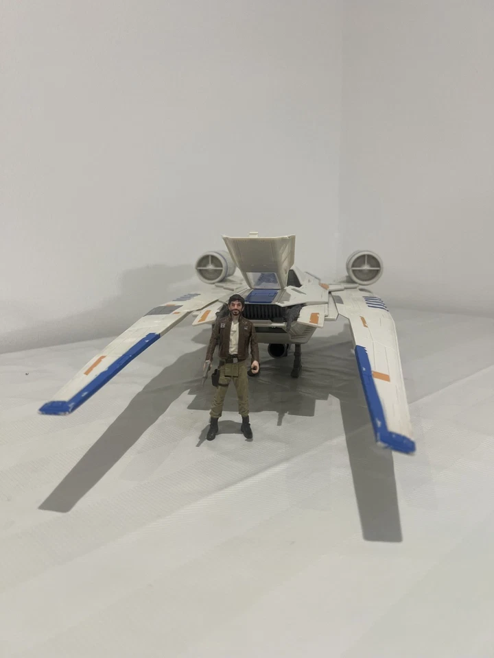 Star Wars Rougue One Rebel U-Wing Fighter with Captain Cassian Andor 2016 Hasbro - Image 4 of 4