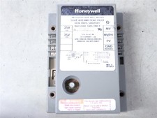Honeywell S86E 25V Intermittent Pilot Control Module S86E1002 Nat Gas