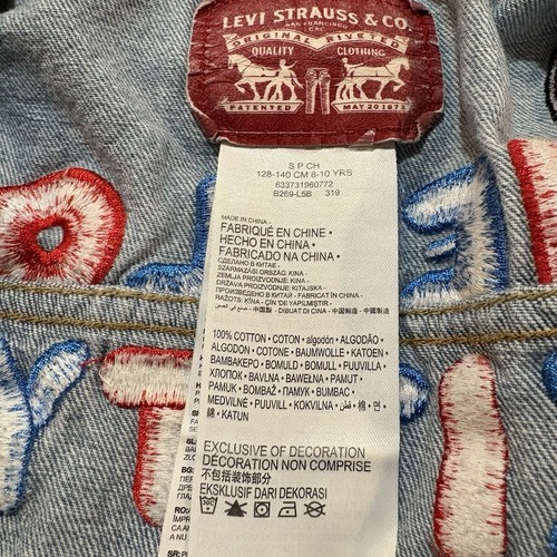 Hello Kitty Levis Jean Jacket Girls Small Sz 8-10 Years Crop Trucker Blue Denim - Picture 12 of 16