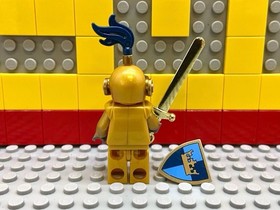 LEGO Golden Knight Minifig Soldier, Armor, Gold 7079 Crown Knight Figure