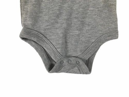 Mamas kleiner böser Junge - Baby Einteiler - Größe 0-3 Monate - grau Totenkopf & Knochen - Bild 4 von 11