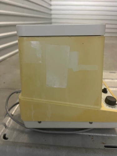 Microcentrifuga Eppendorf 5415C 115V - Foto 2 di 5