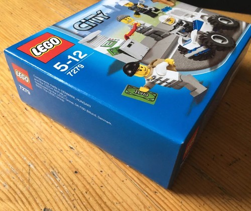 LEGO Set 7279 (4 Minifigures (Police / Crooks) Quad Bike, Dog, Cash Machine) NEW - Picture 3 of 4