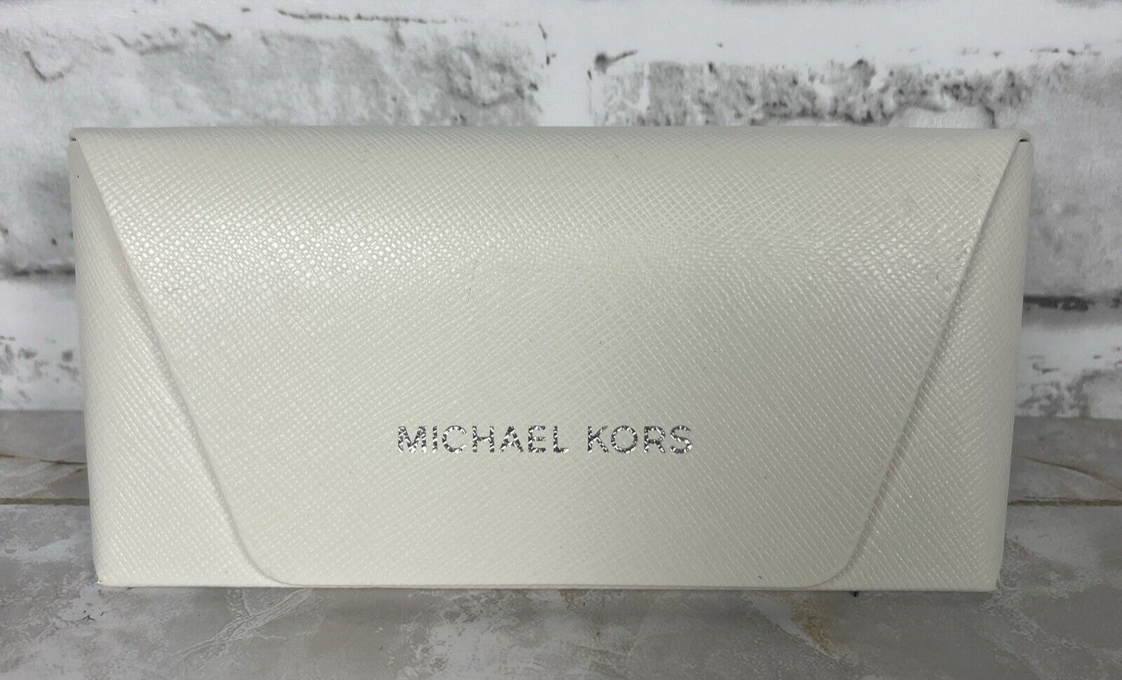Michael Kors’s Authentic Glasses Case With Cleaning Towel