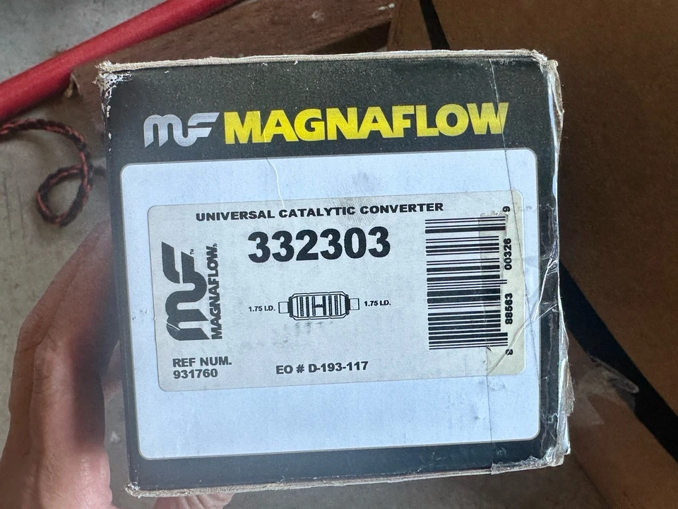 Convertidor catalítico MagnaFlow 332303 - usado - retirado de un BMW M3 1995 (OBD1) Foto 2 de 4