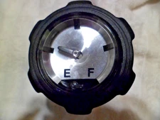 1450 IH Cub Cadet GAS CAP 800 1000 1200 1250 1450 1650 IH-61635-C2 IH-61635=C3