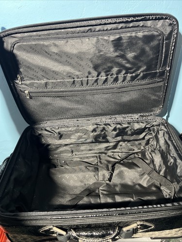 Vintage Guess Suitcase Travel Luggage With Wheels 20x14x11” - Picture 7 of 12