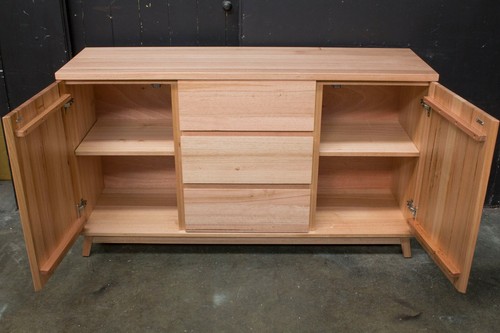Jervis Bay - 1500mm Buffet - Solid Tasmanian Oak Timber - Picture 3 of 6
