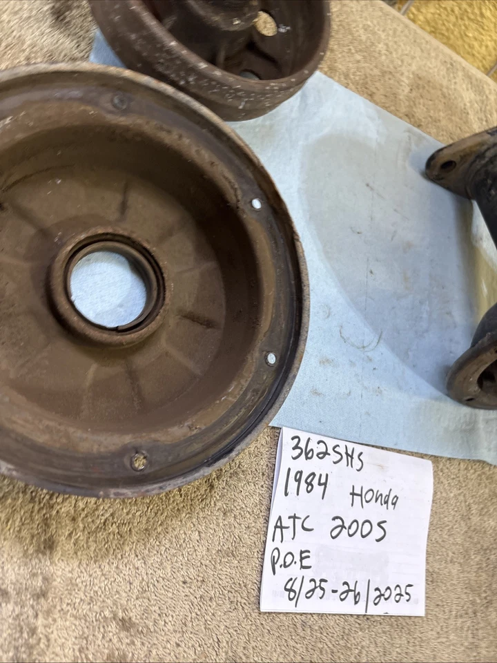Honda ATC 200 S 1984 eje trasero cojinete soporte tambor de freno 362 Foto 4 de 4
