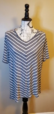 CJ Banks 1X Plus Size Gray White Stripe Blouse Asymmetrical Hem Soft Stretch