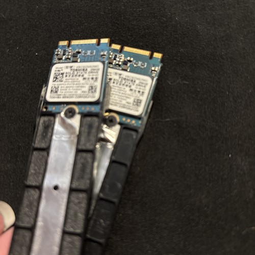 LOT OF 2 TOSHIBA KBG30ZMS256G 256GB SSD NVMe M.2 2230 SATA 035PK2 FREE SHIPPING! - Picture 3 of 4