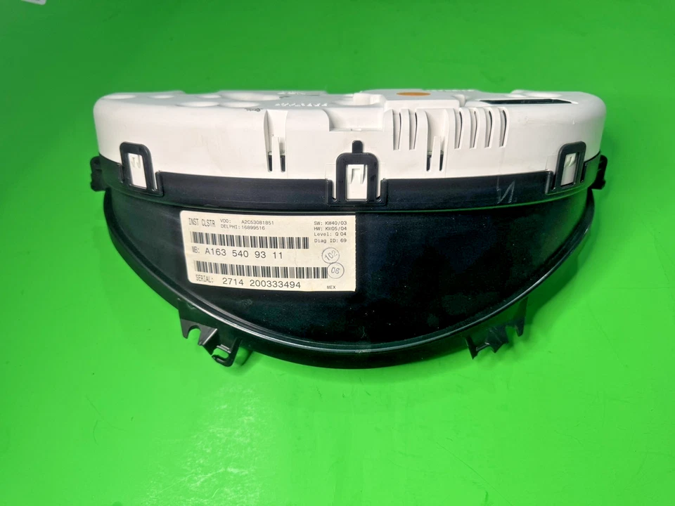 Cuadro de instrumentos Mercedes-Benz ML 500 ML 320 2002-2005 A163 540 93 11 Foto 3 de 4