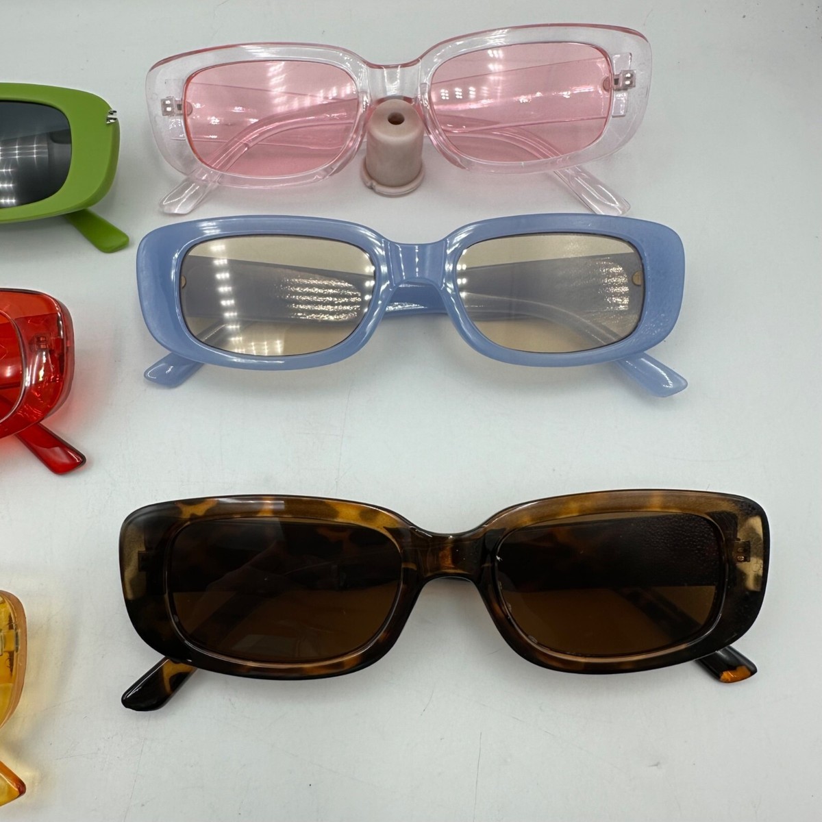 Box Of 10 Trendy Sunglasses Assorted Colors Styles Unisex  display picture 2