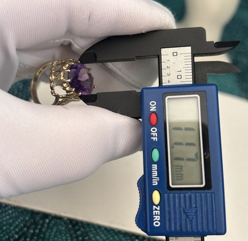 Vtg.14K Solid Yellow Gold Ring Huge Amethyst Adored by mythical Sphinxes S:6.75 - Picture 12 of 13