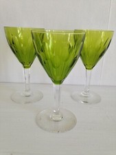 Lot de 3 verres en cristal de couleur verte Val saint Lambert ?