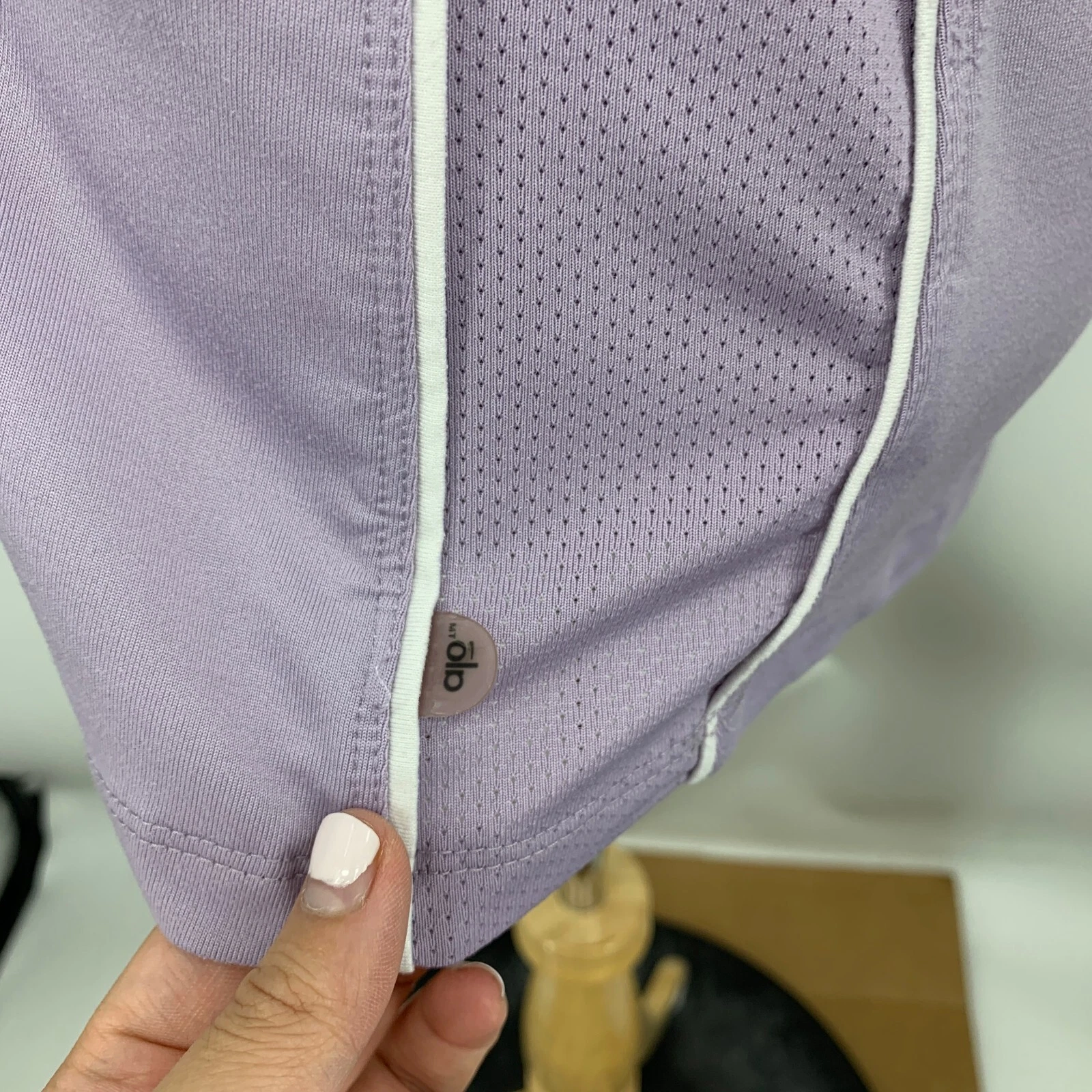 alo-yoga coolfit vented sides cap sleeve polo top shirt