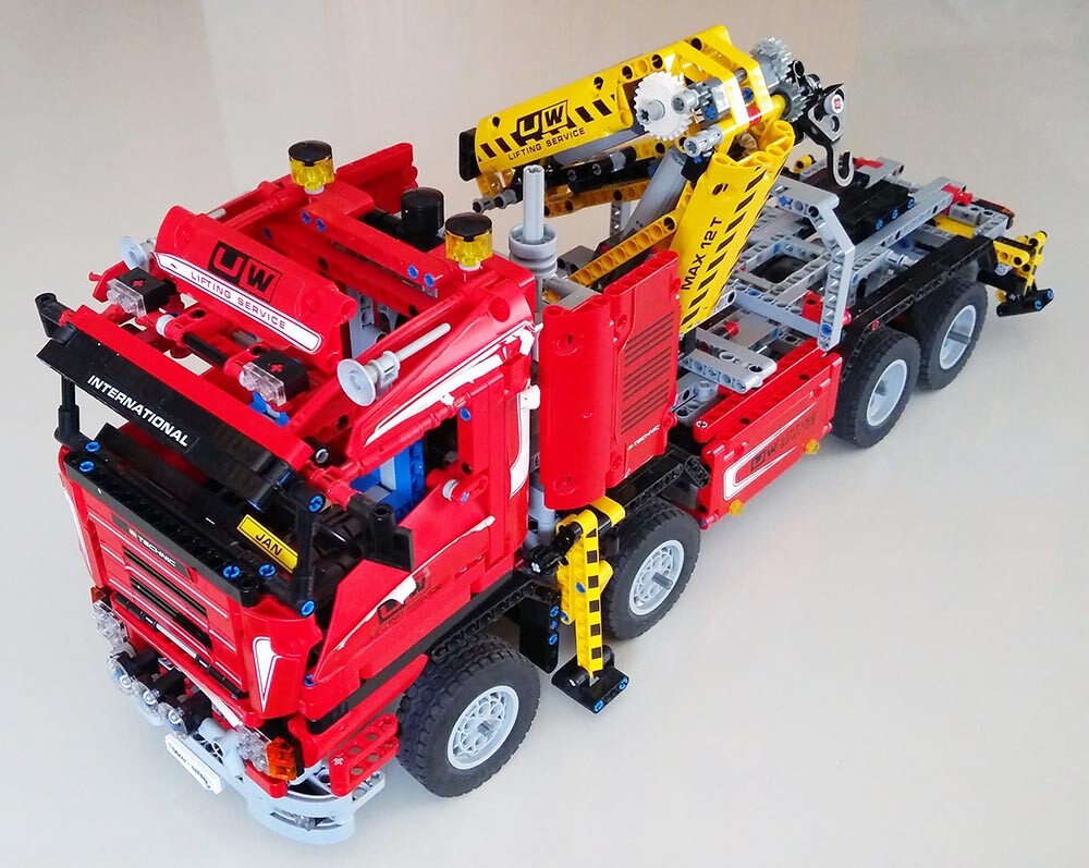 technic 8258