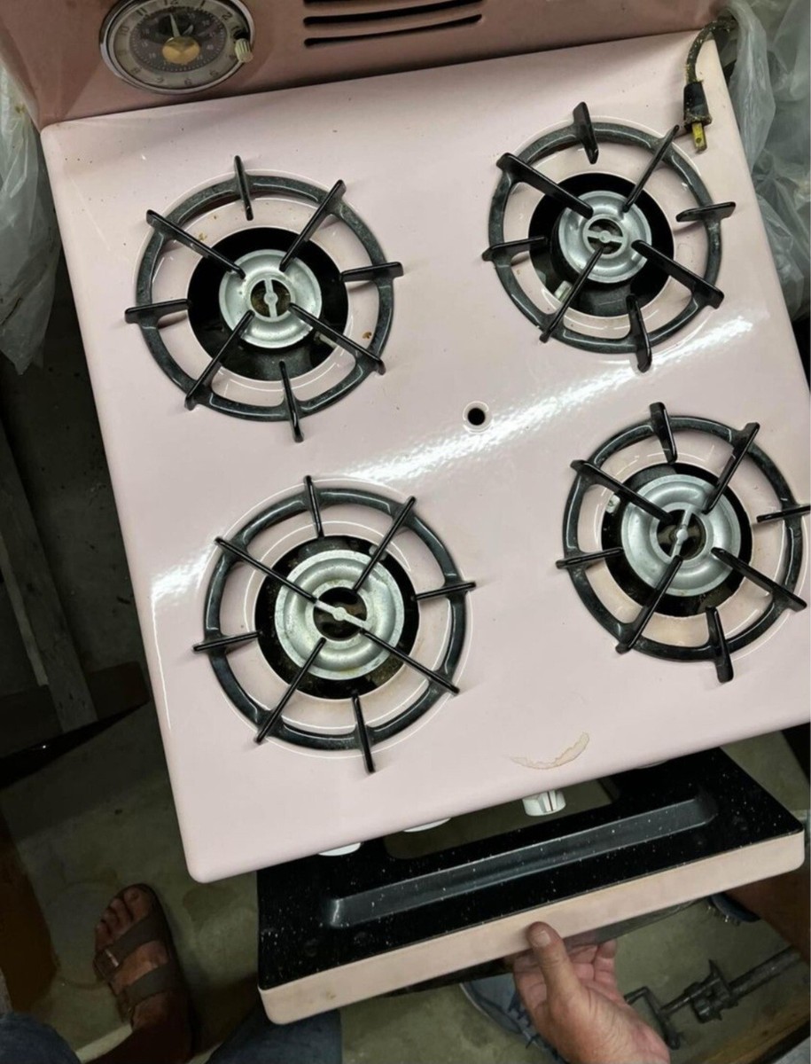 PINK Primer Vintage Style Apartment Sized 20-Inch Gas Stove