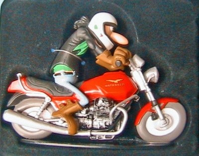 FIGURINE JOE BAR TEAM ARMAND DELLO MOTO BIKE GUZZI MILLE GT 1/18