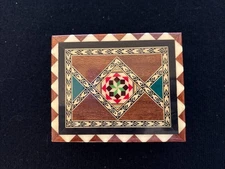 Vintage 5" Inlaid Mosaic Wood Box Marquetry Trinket Box with Geometric Pattern