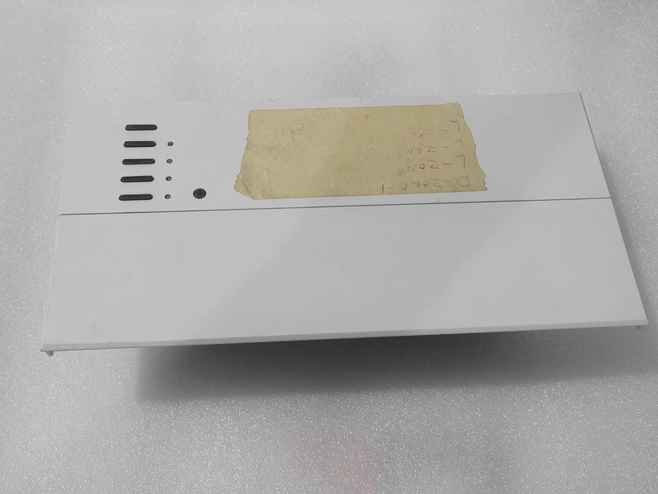 LUTRON GRAFIKintegrale 4 ZONE LIGHTING SCENE CONTROLLER 230V AC - Image 2 of 4