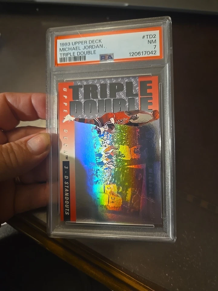 Michael Jordan 1993 Upper Deck triple doble #TD2 PSA 7 casi nuevo - Bulls Salón de la fama Foto 2 de 4