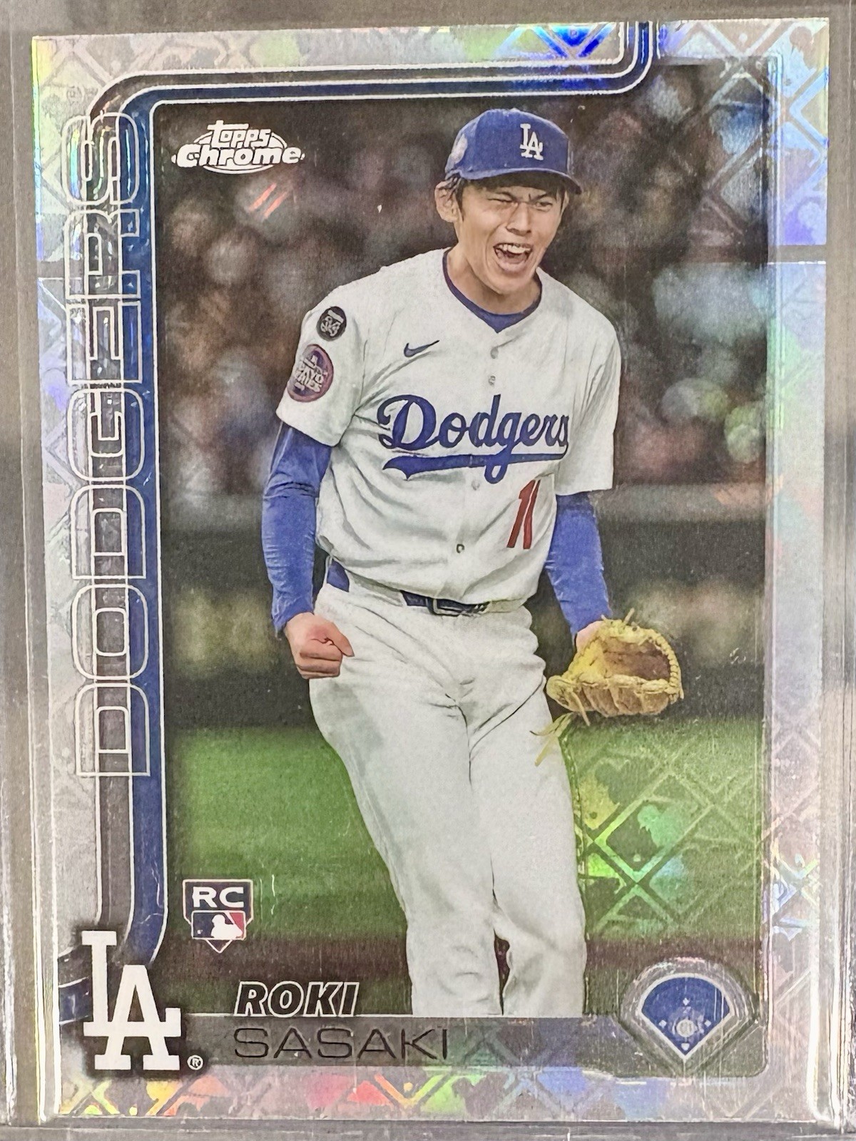 2025 Topps Chrome Logofractor Image Variation Roki Sasaki #217 (RC) Dodgers