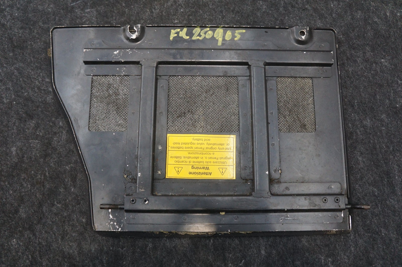 Front Right Foot Rest Battery Cover Trim 633553 Ferrari 360 Modena 2001 *Note*